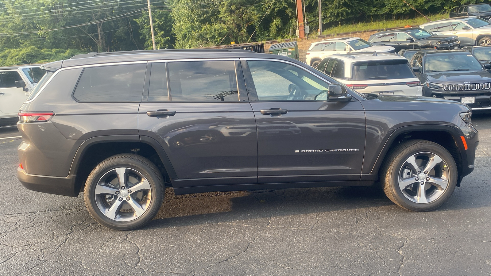 2024 Jeep Grand Cherokee L Limited 30