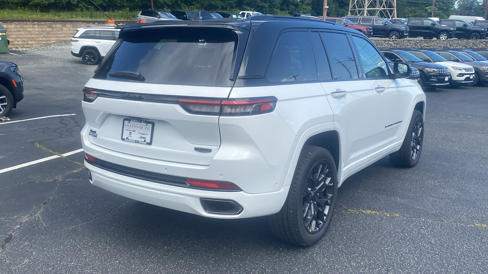 2024 Jeep Grand Cherokee Summit Reserve 28