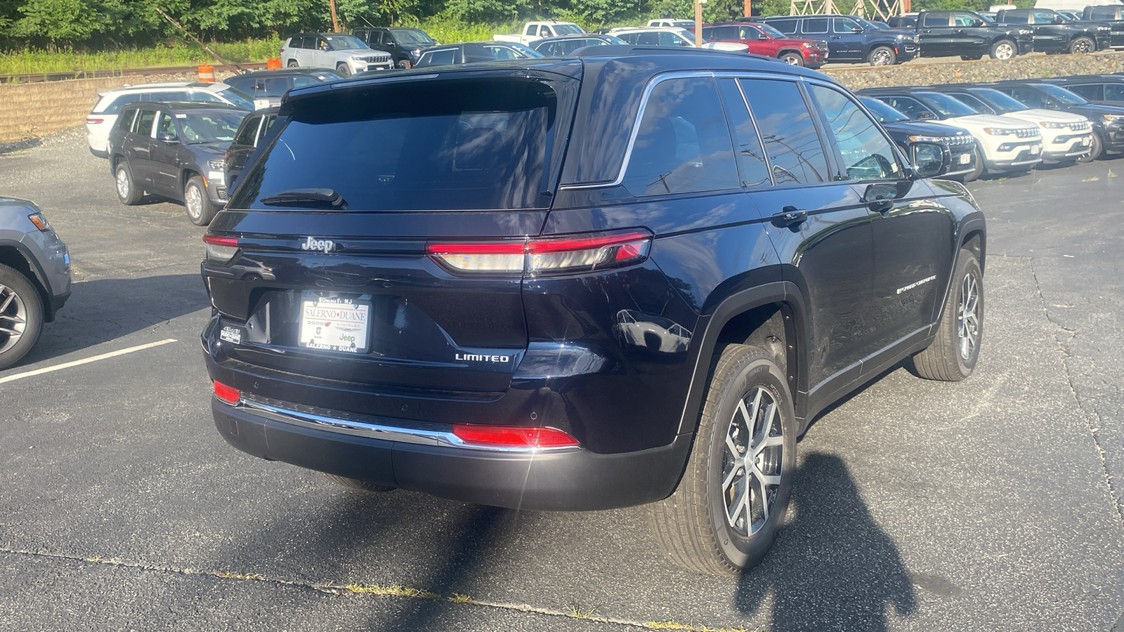 2024 Jeep Grand Cherokee Limited 28