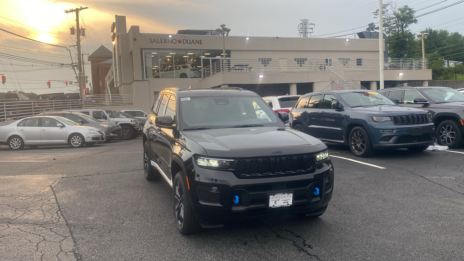 2024 Jeep Grand Cherokee 4xe Anniversary Edition 1