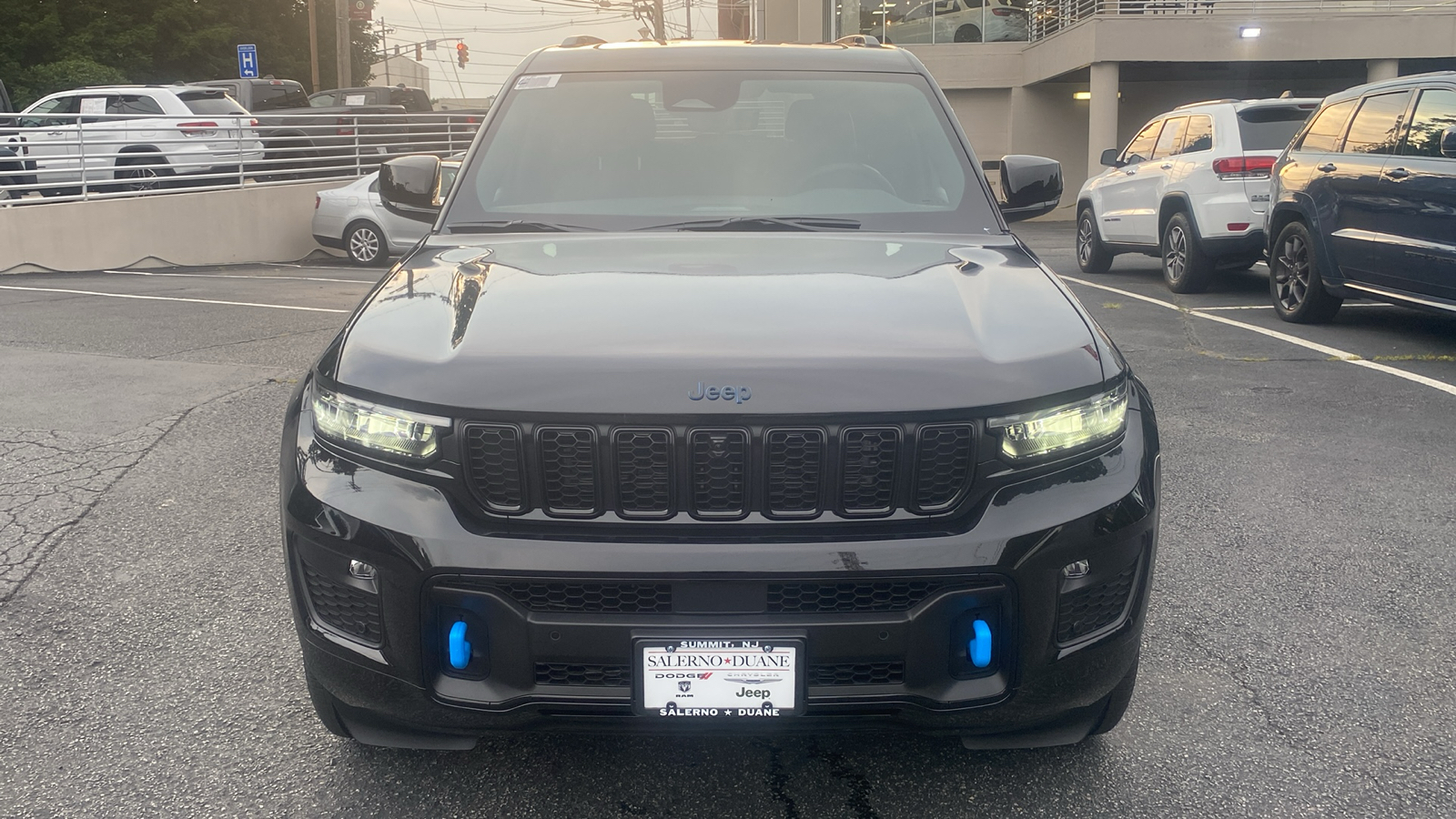 2024 Jeep Grand Cherokee 4xe Anniversary Edition 2