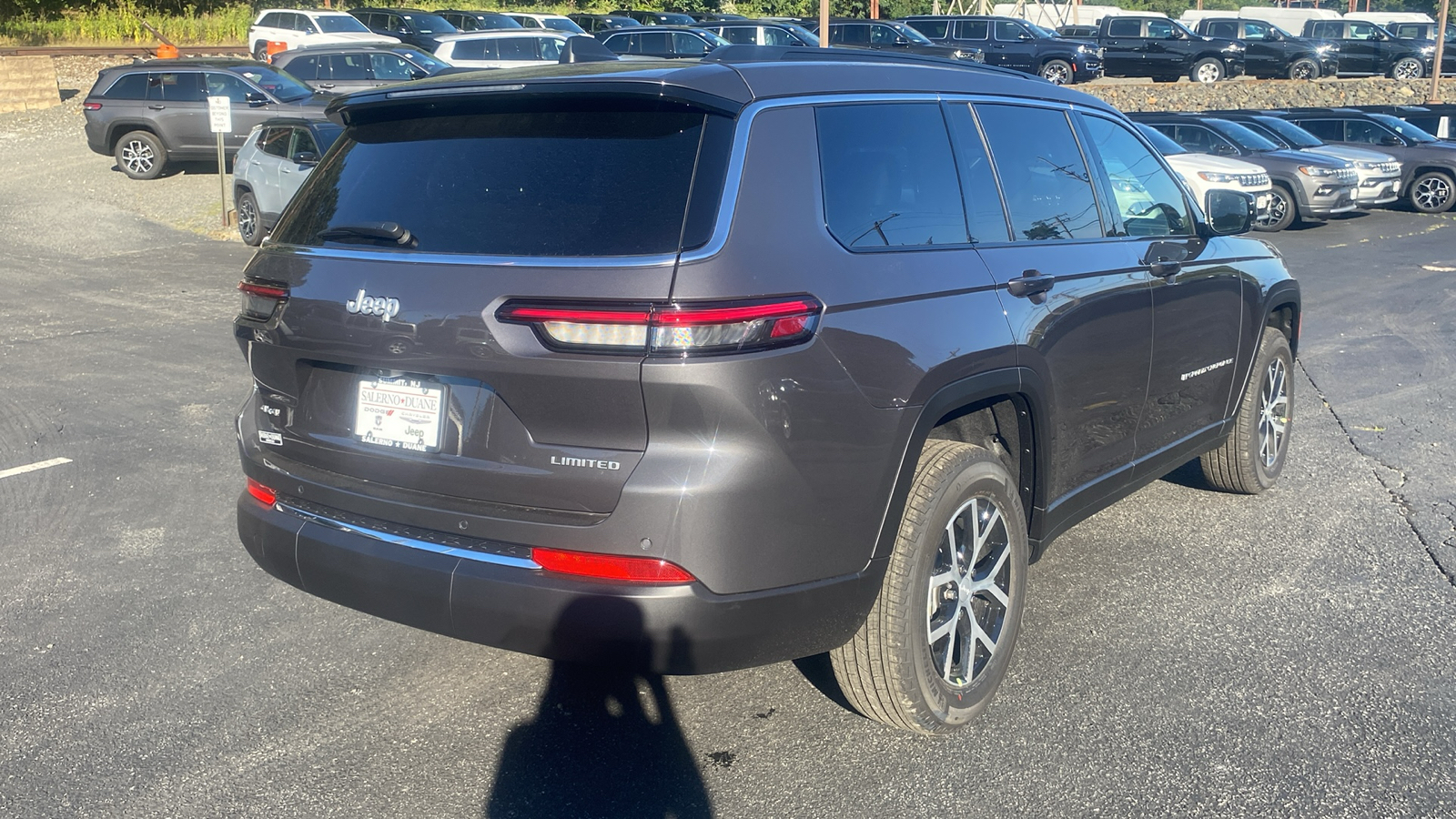 2024 Jeep Grand Cherokee L Limited 29