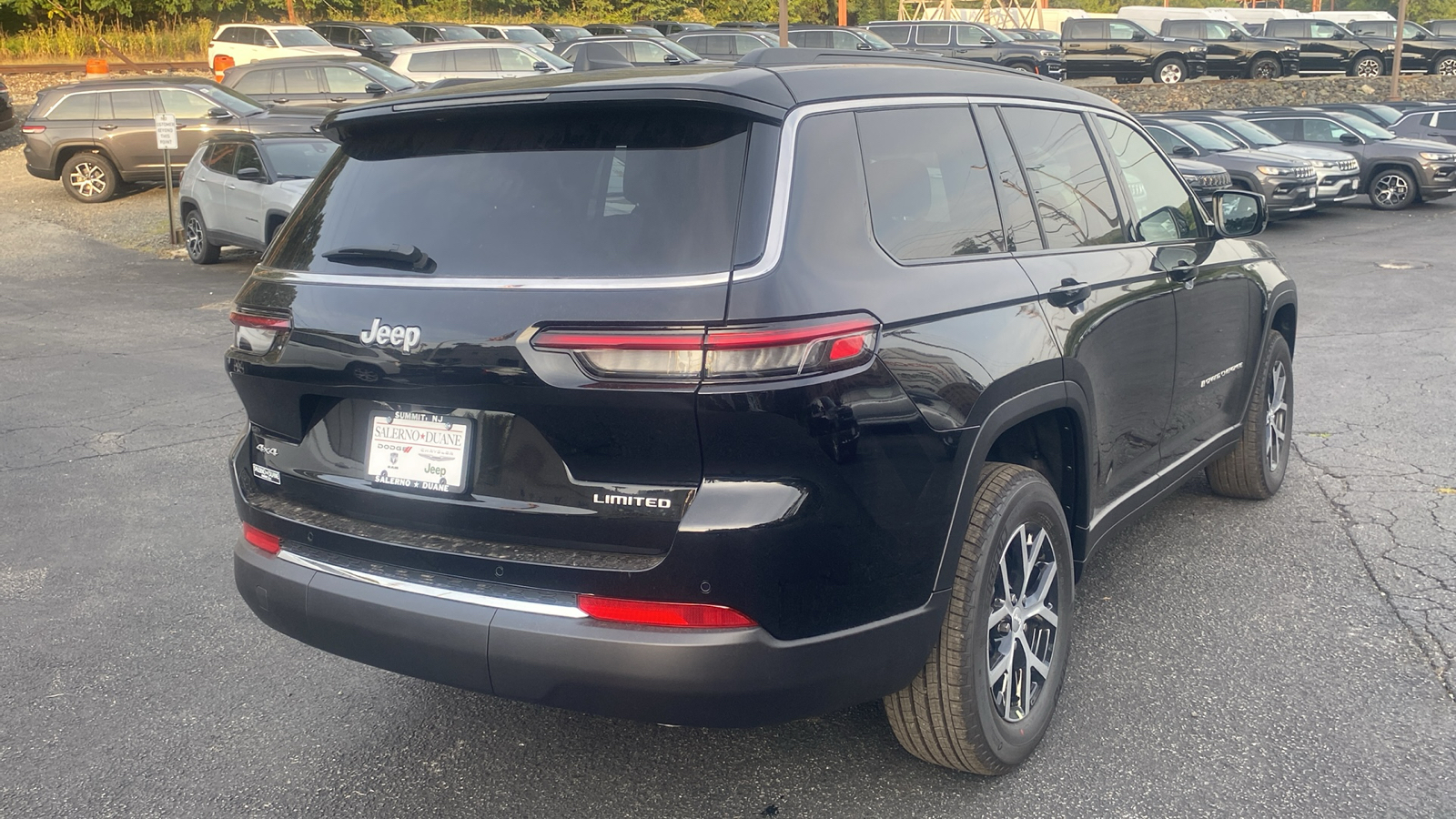 2024 Jeep Grand Cherokee L Limited 29