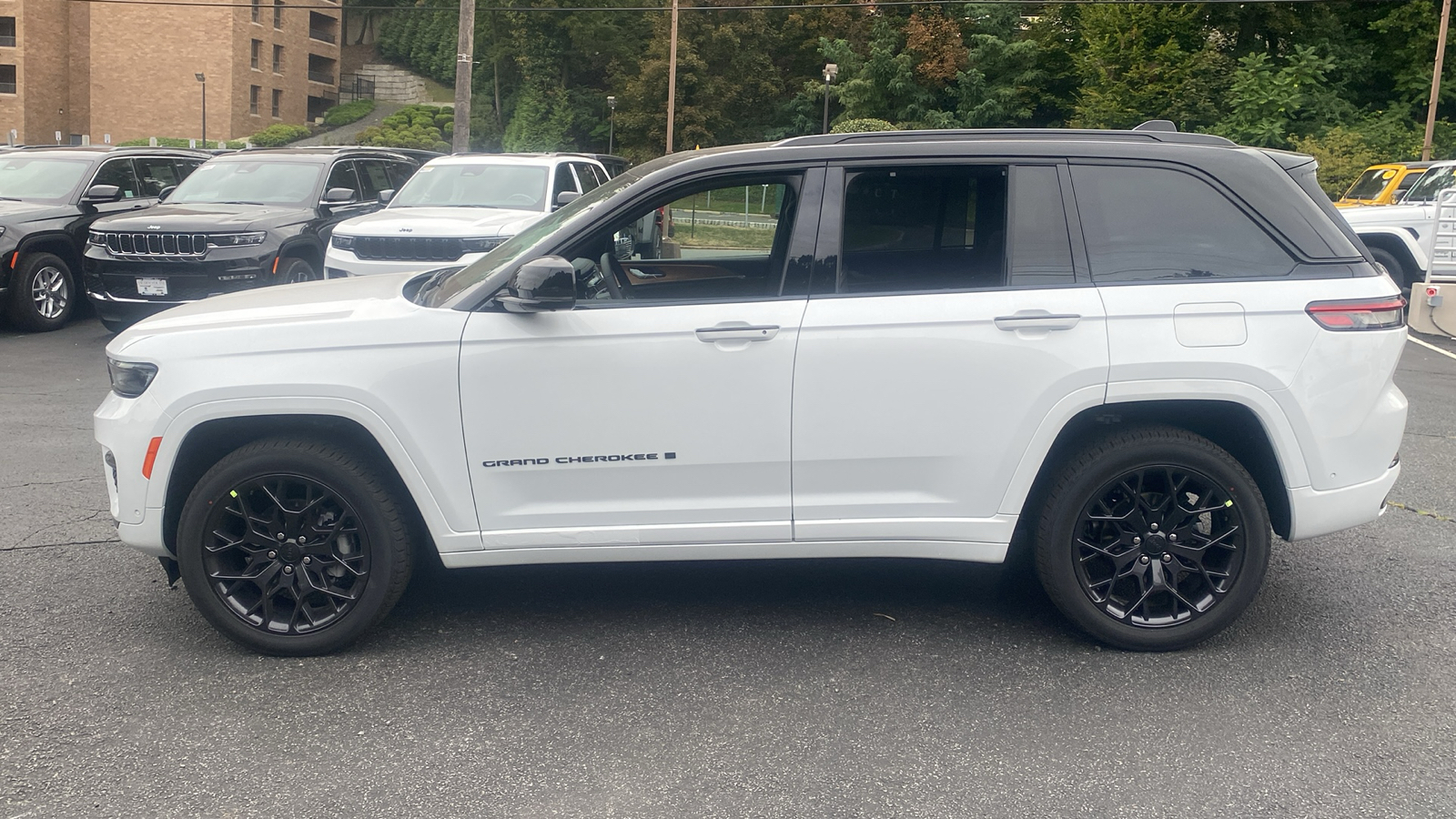 2024 Jeep Grand Cherokee Summit Reserve 4