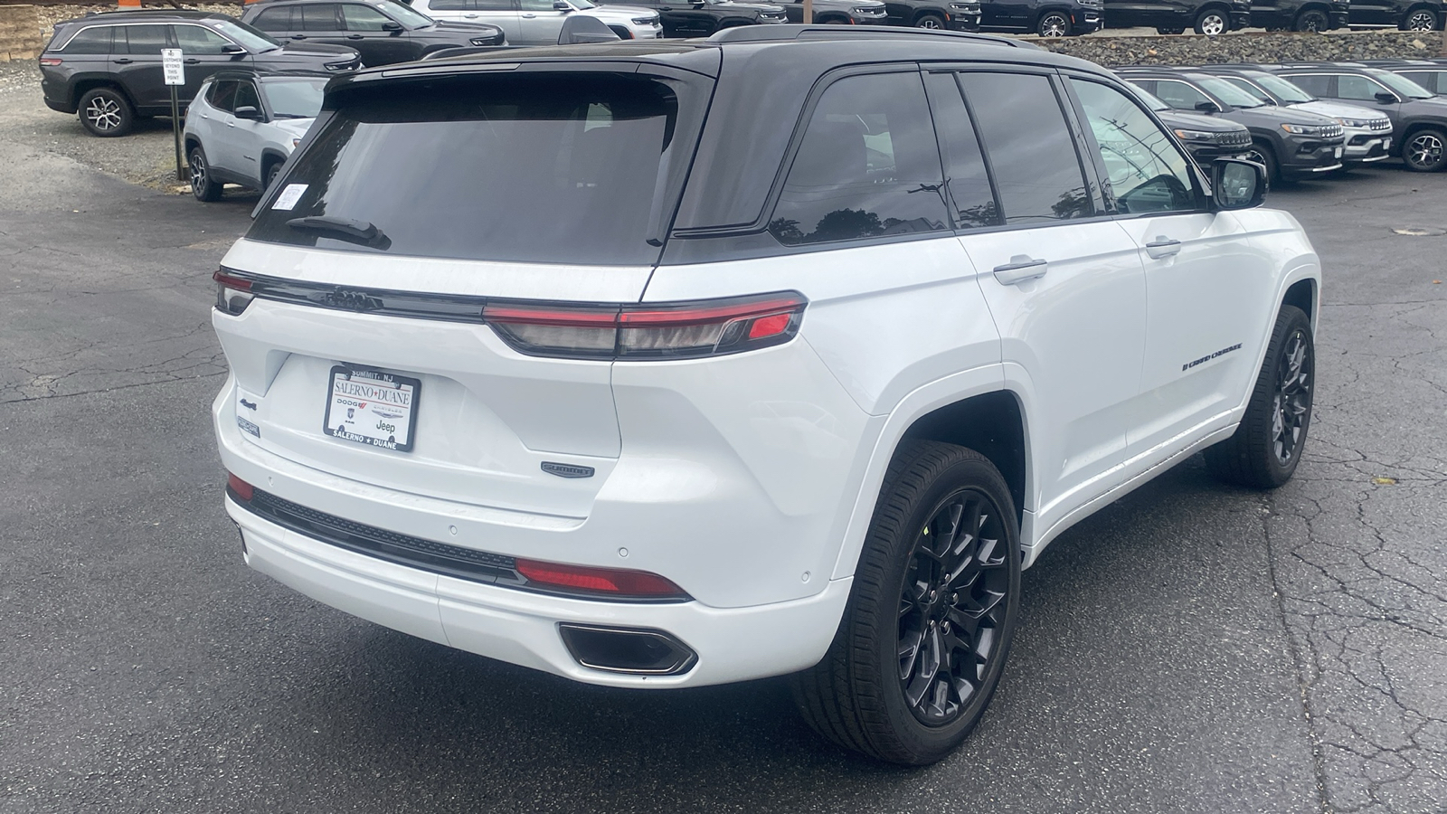 2024 Jeep Grand Cherokee Summit Reserve 28