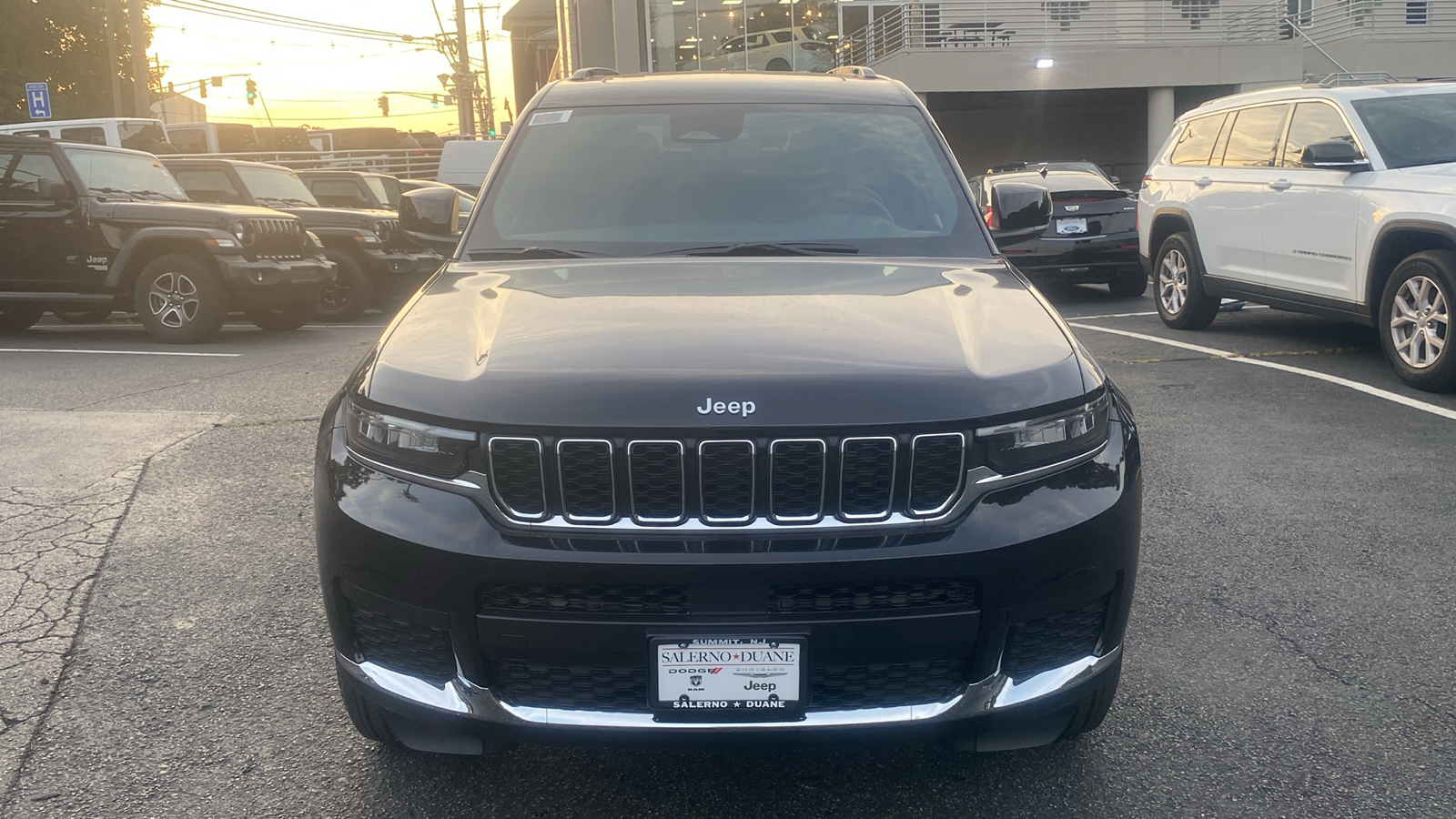 2024 Jeep Grand Cherokee L Laredo X 2