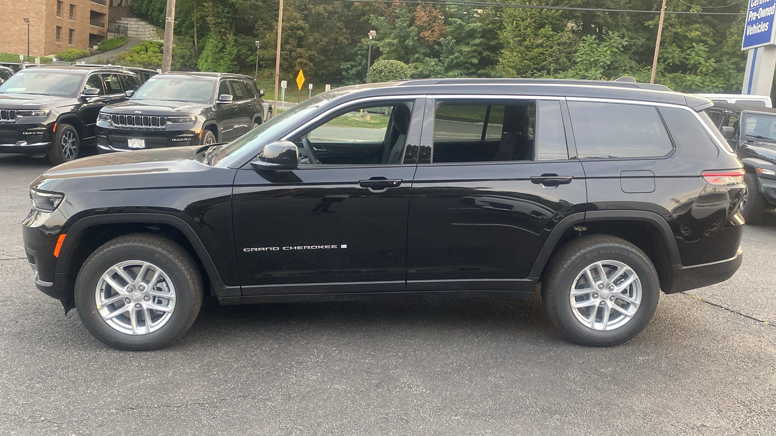 2024 Jeep Grand Cherokee L Laredo X 4