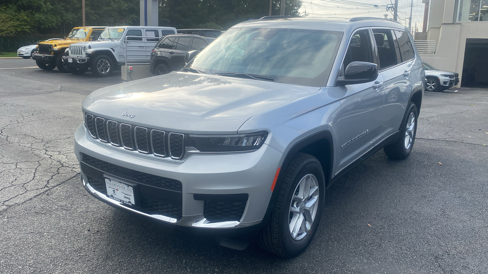 2024 Jeep Grand Cherokee L Laredo X 3