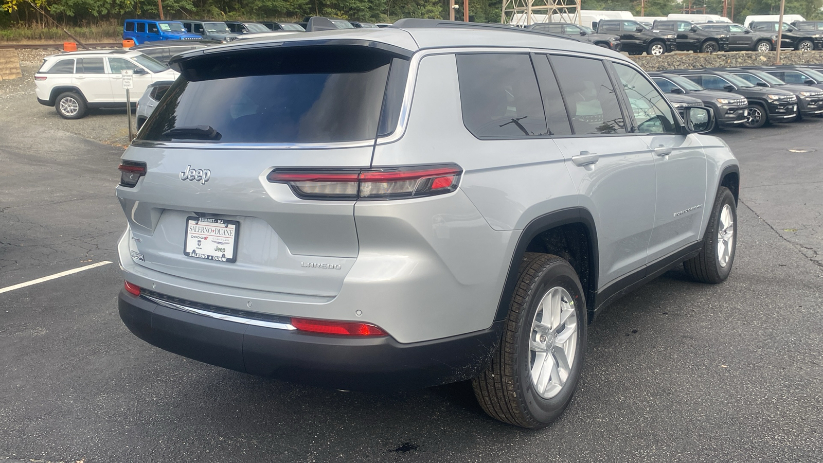 2024 Jeep Grand Cherokee L Laredo X 29