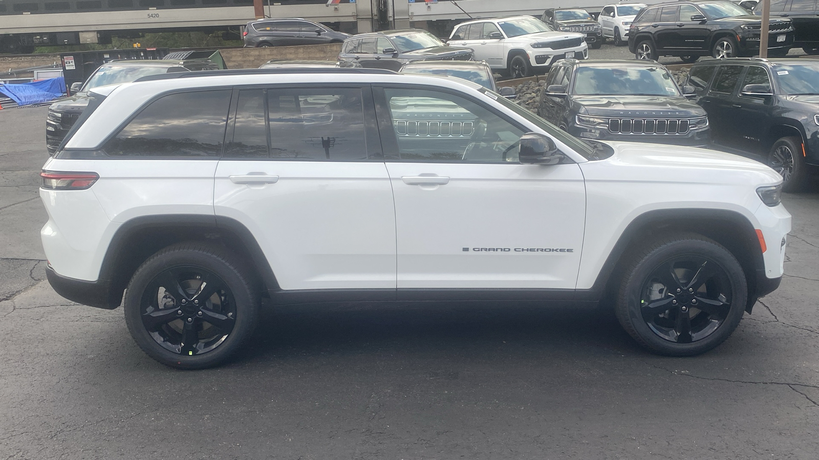 2024 Jeep Grand Cherokee Limited 29