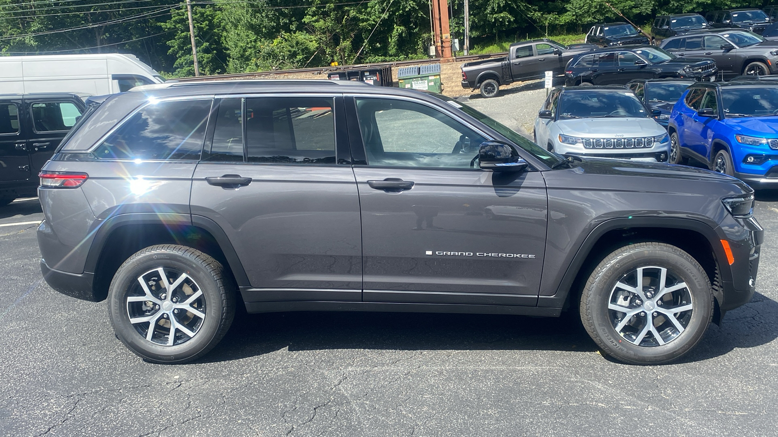 2024 Jeep Grand Cherokee Limited 29