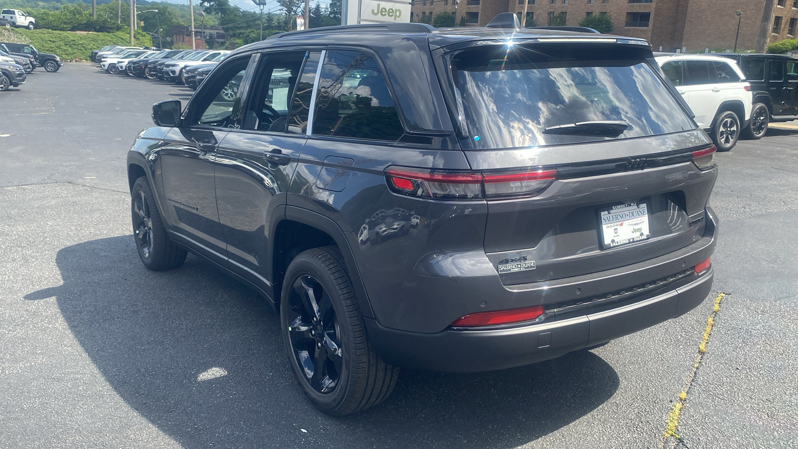 2024 Jeep Grand Cherokee Limited 25