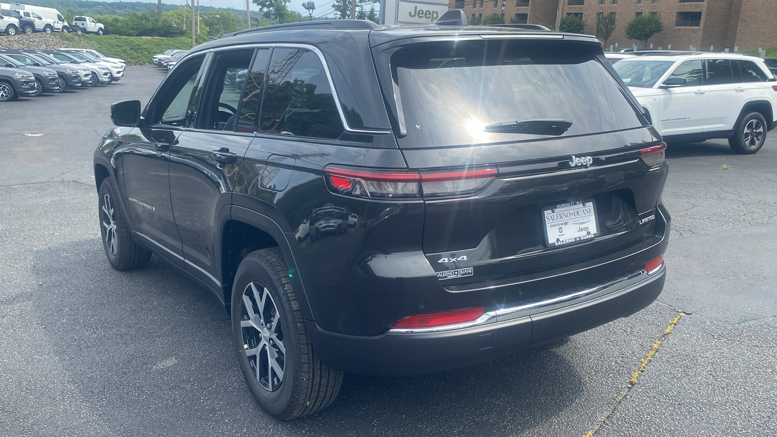 2024 Jeep Grand Cherokee Limited 25