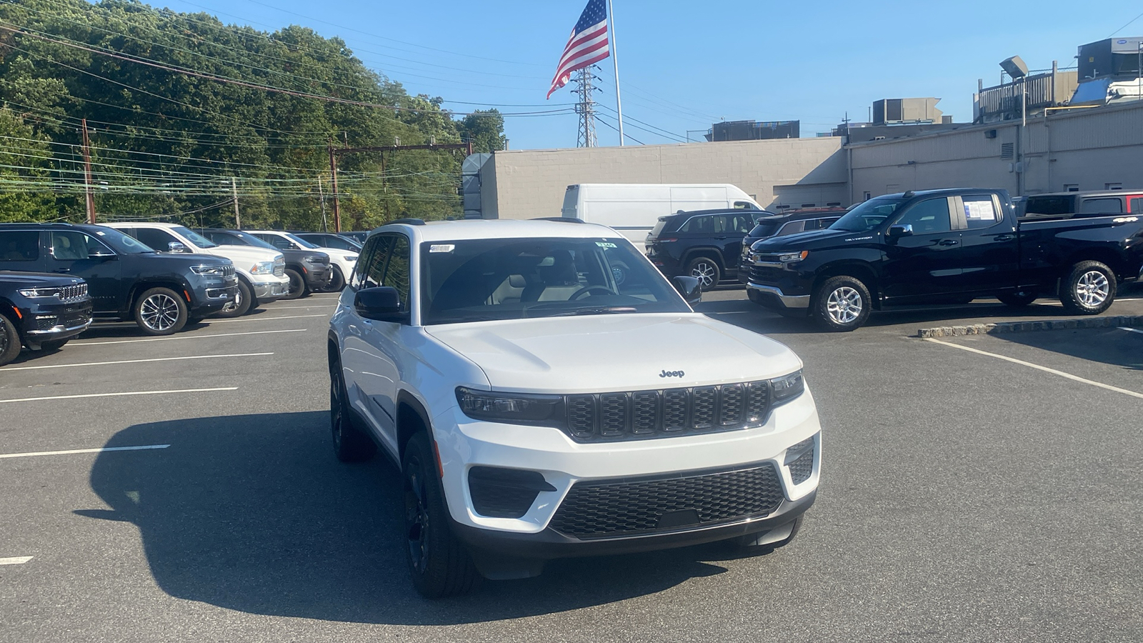 2024 Jeep Grand Cherokee Altitude 1