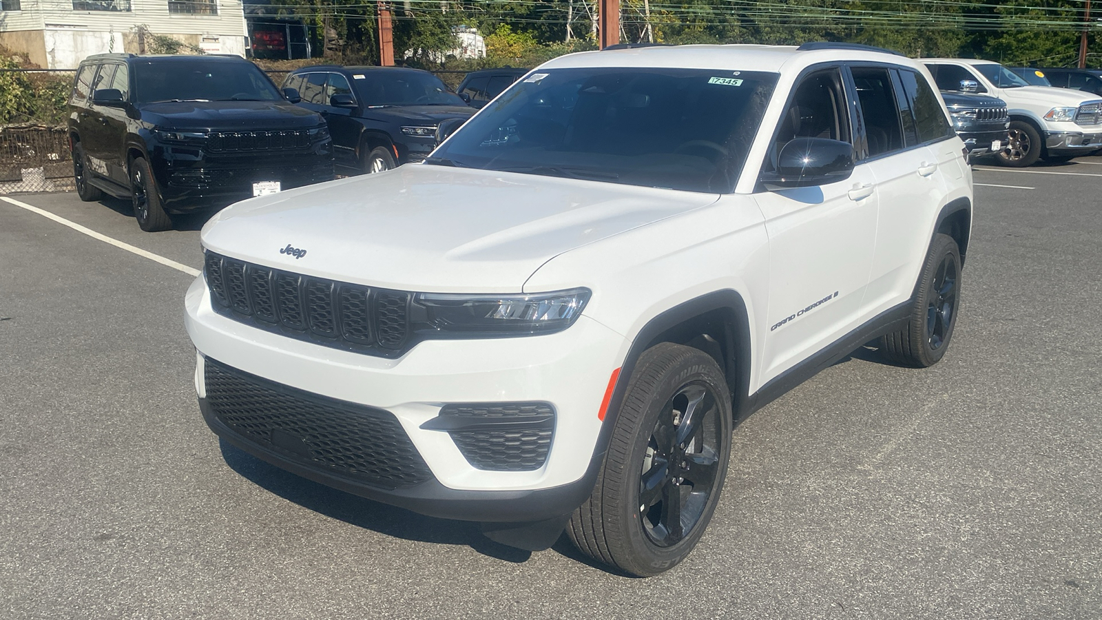 2024 Jeep Grand Cherokee Altitude 3