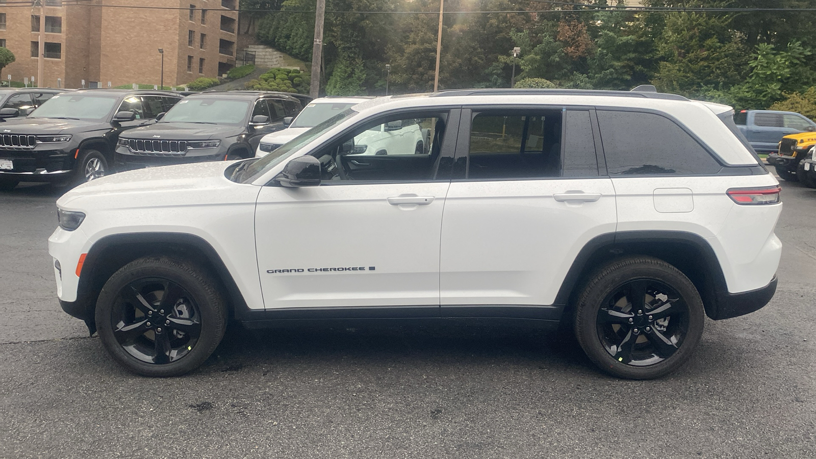 2024 Jeep Grand Cherokee Altitude X 4