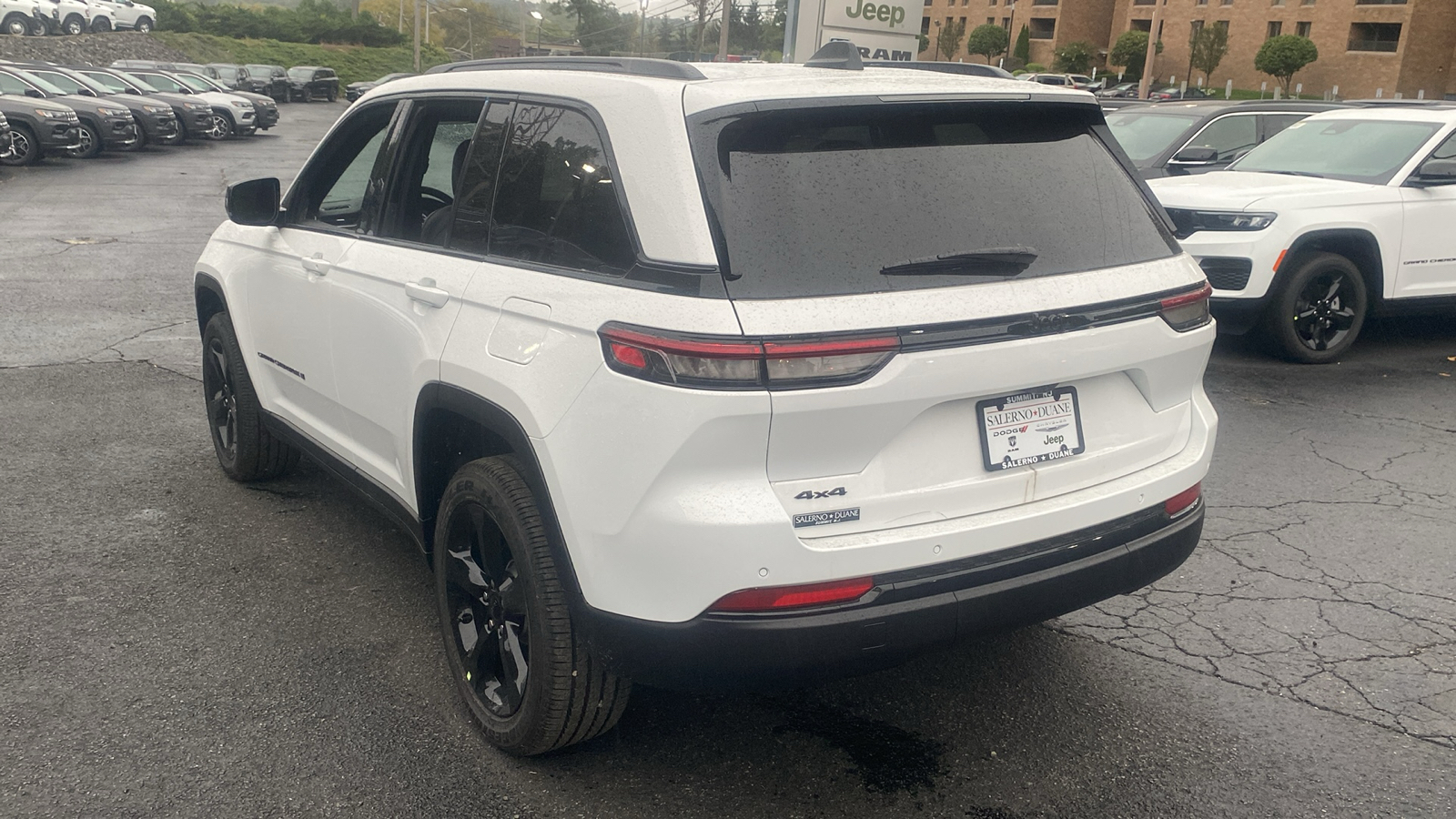 2024 Jeep Grand Cherokee Altitude X 25