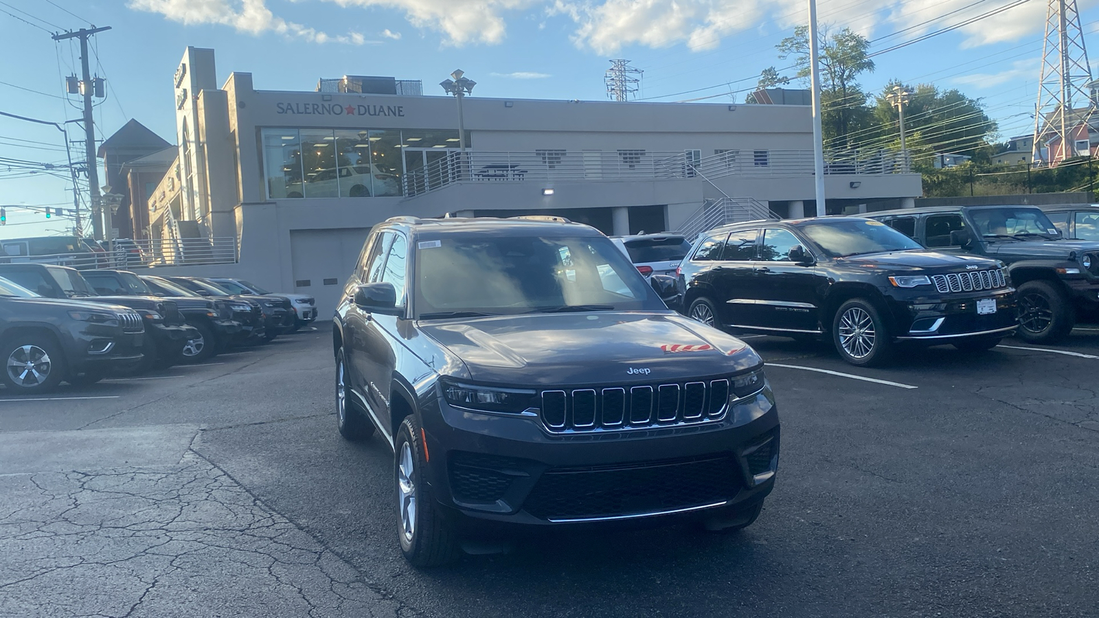 2024 Jeep Grand Cherokee Laredo X 1