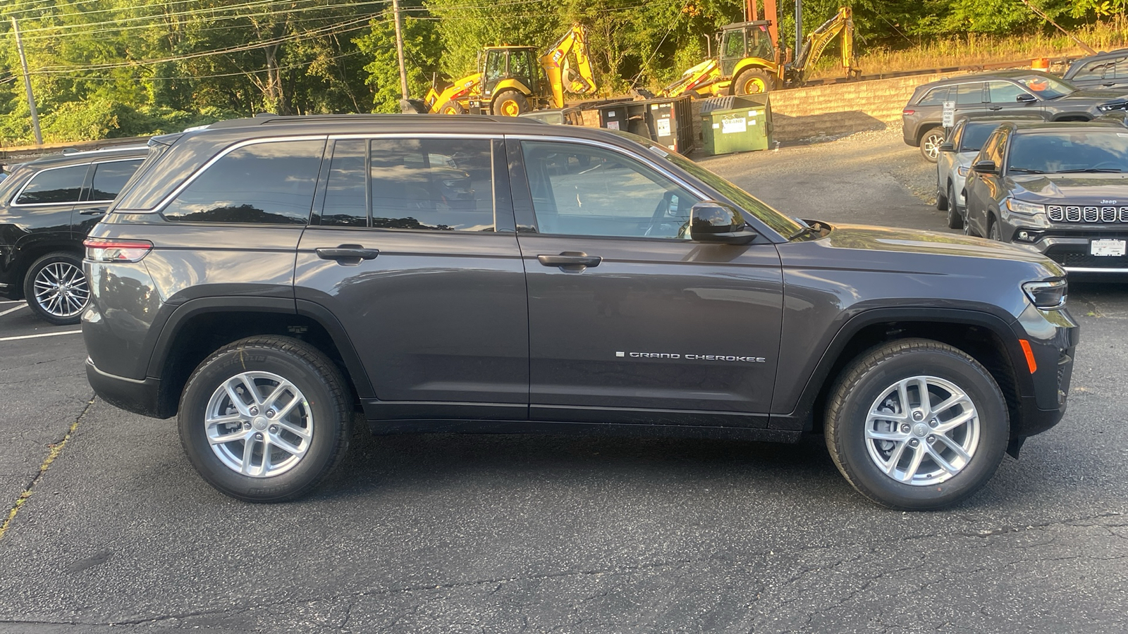 2024 Jeep Grand Cherokee Laredo X 29