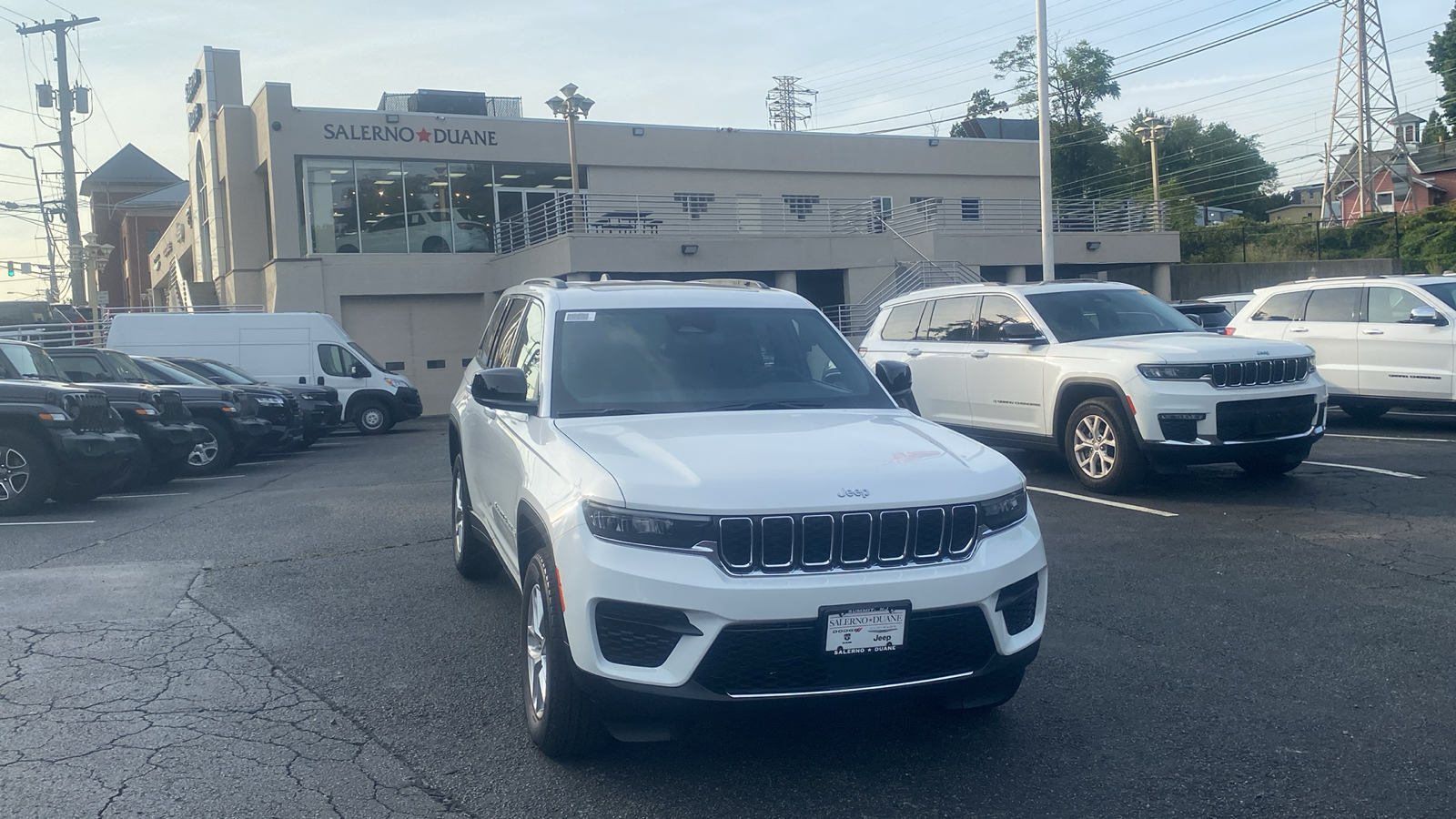 2024 Jeep Grand Cherokee Laredo X 1