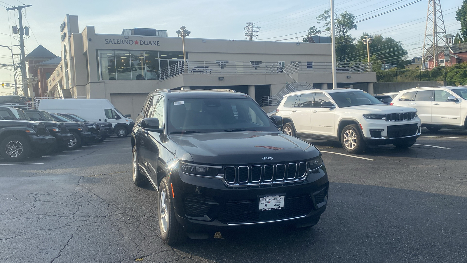 2024 Jeep Grand Cherokee Laredo X 1