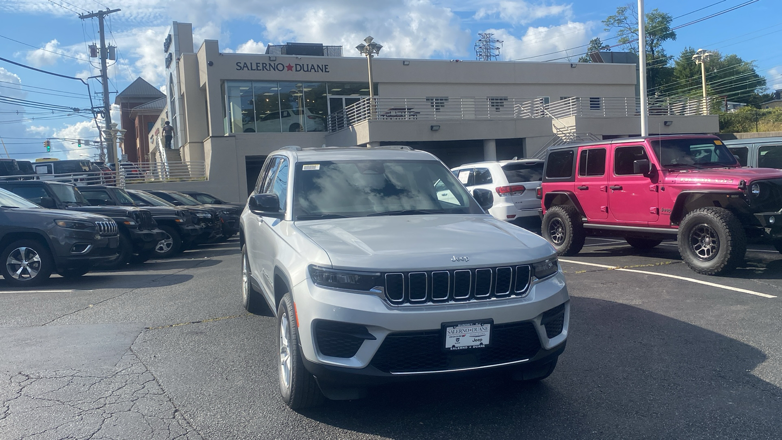 2024 Jeep Grand Cherokee Laredo X 1