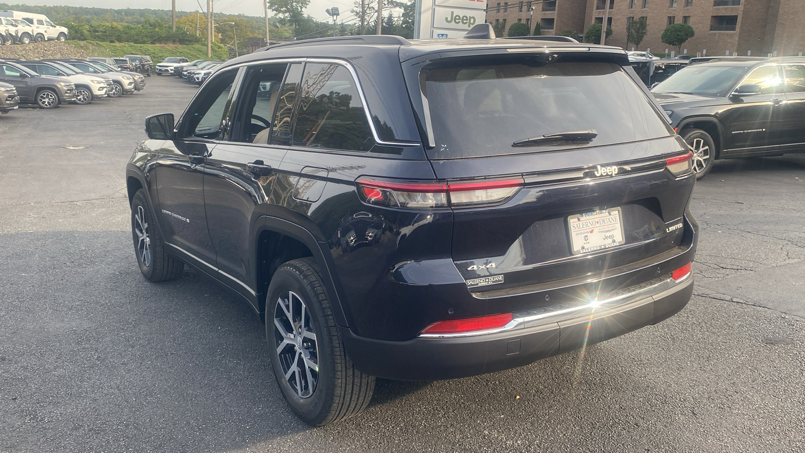 2024 Jeep Grand Cherokee Limited 25