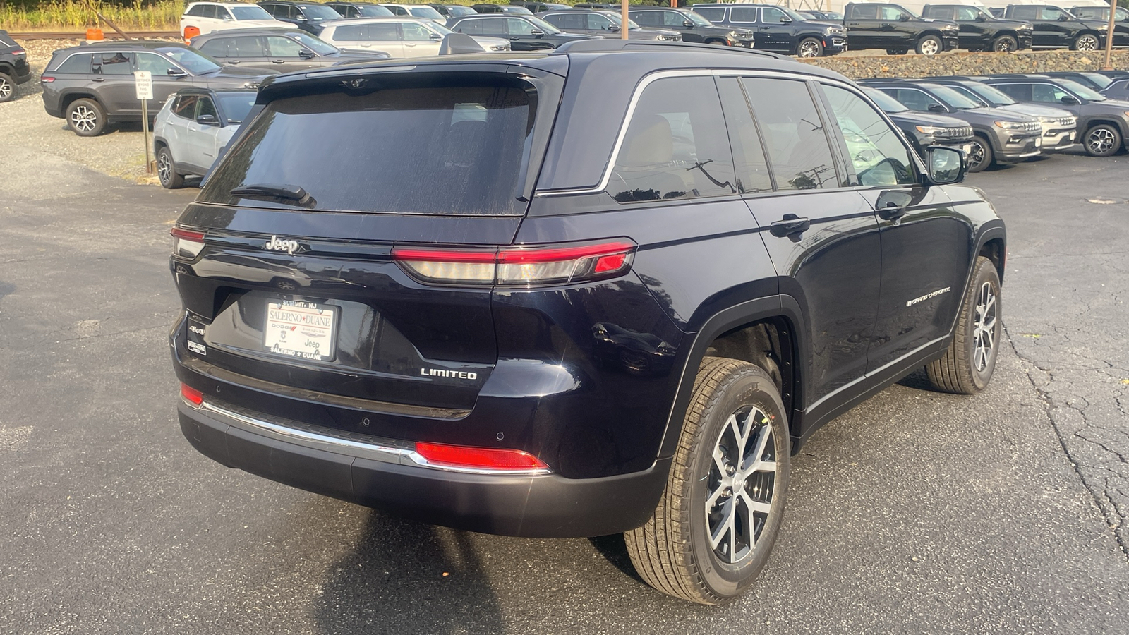 2024 Jeep Grand Cherokee Limited 28