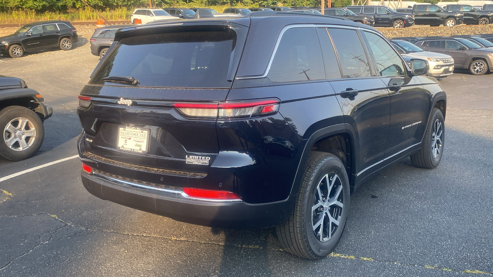 2024 Jeep Grand Cherokee Limited 28