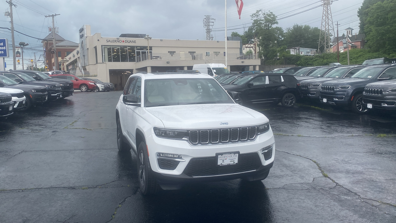 2024 Jeep Grand Cherokee 4xe  1