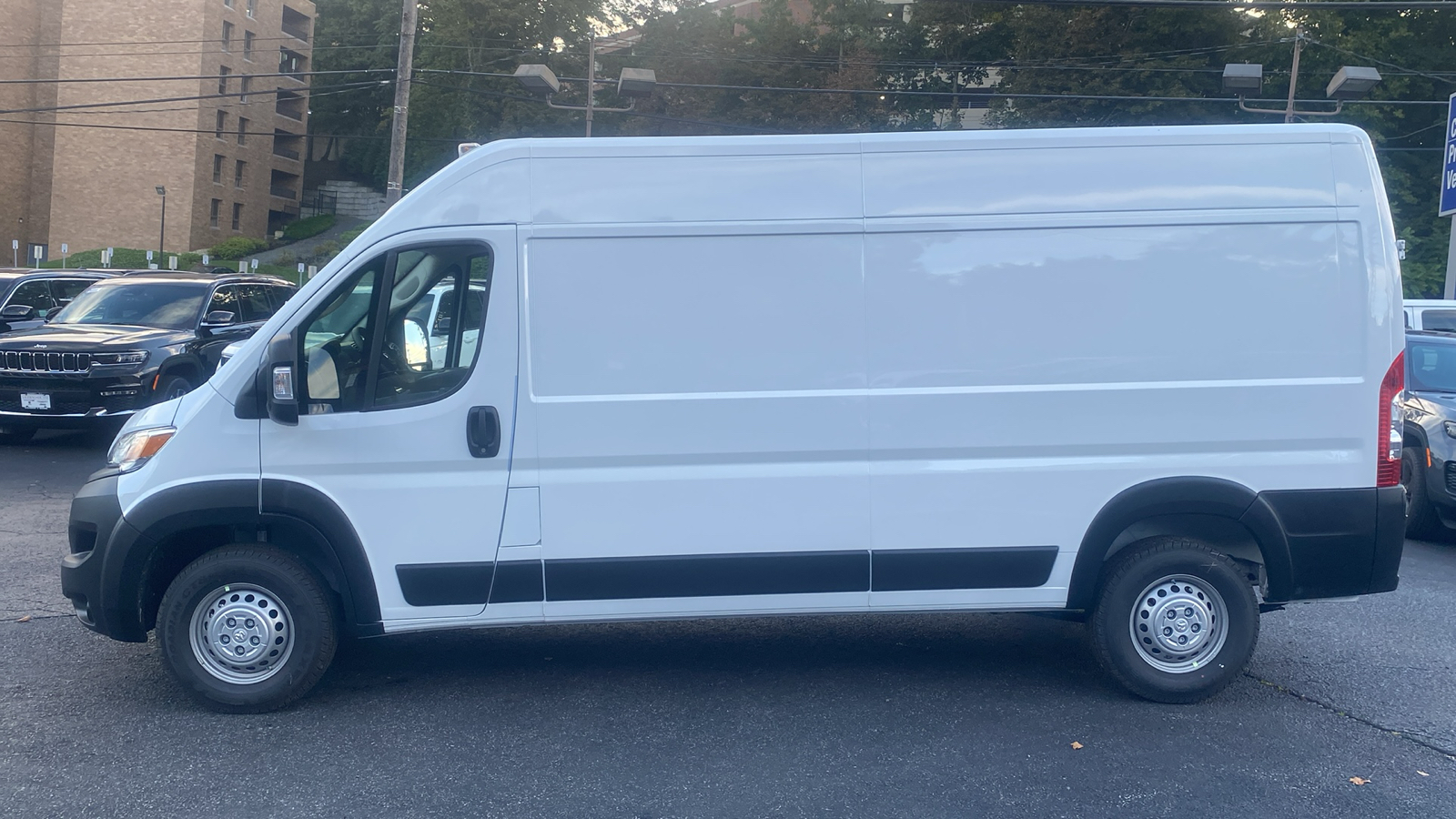 2024 Ram ProMaster Cargo Van Tradesman 4