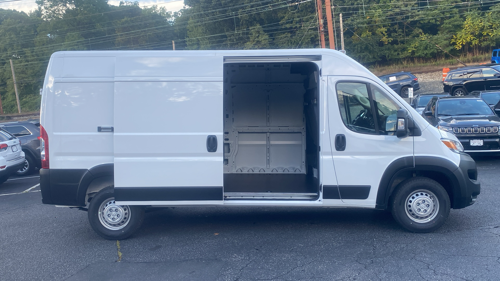 2024 Ram ProMaster Cargo Van Tradesman 27