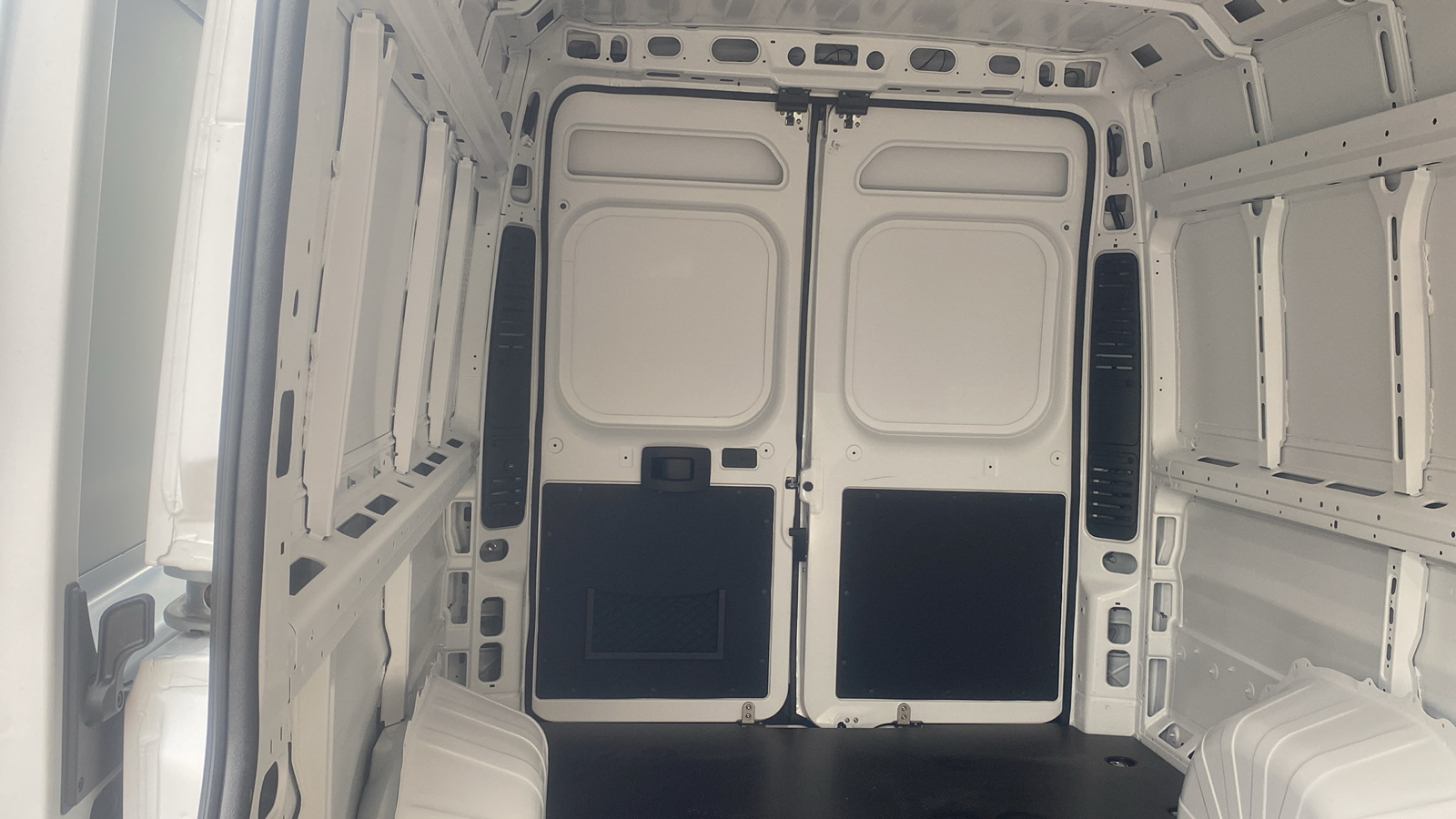 2024 Ram ProMaster Cargo Van Tradesman 27