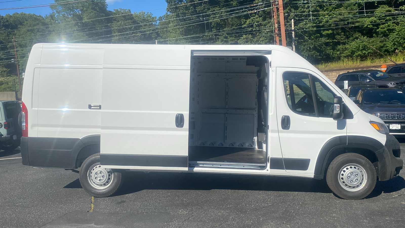 2024 Ram ProMaster Cargo Van Tradesman 28