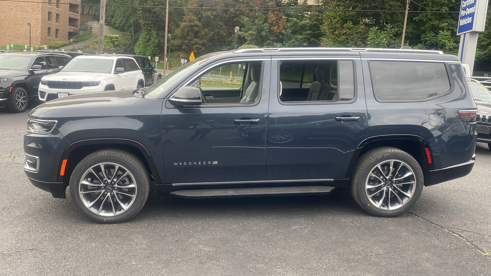 2024 Jeep Wagoneer Series II 4