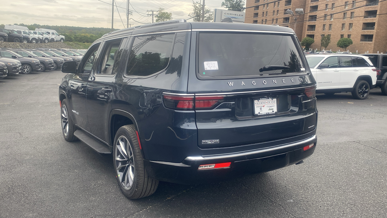 2024 Jeep Wagoneer Series II 25