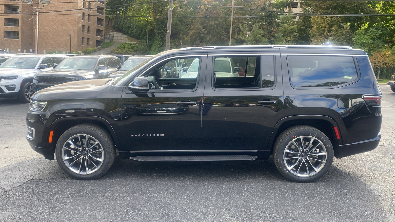 2024 Jeep Wagoneer Series II 4