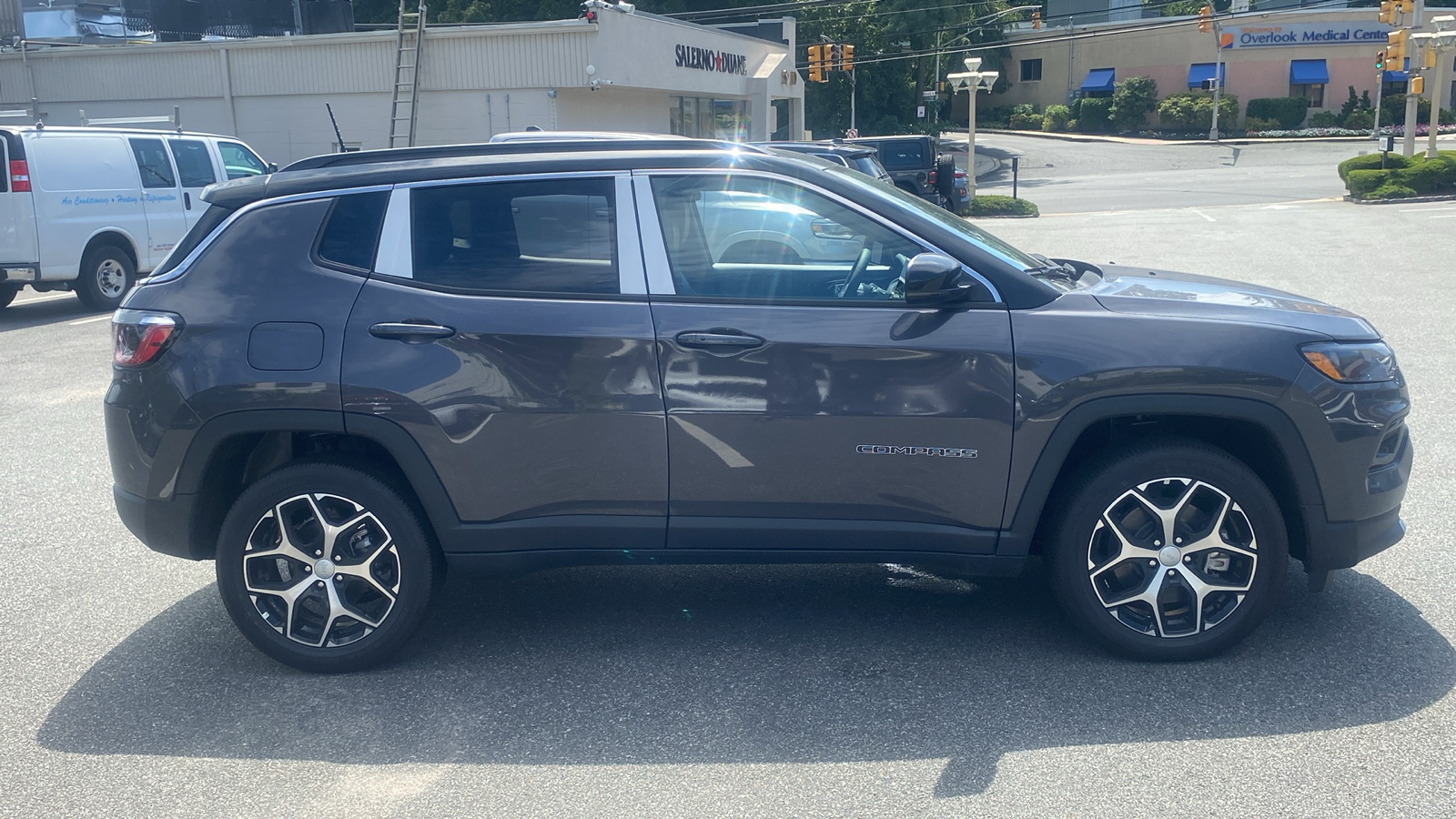 2024 Jeep Compass Limited 27