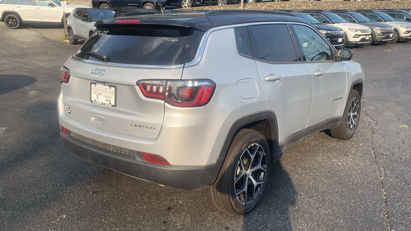 2024 Jeep Compass Limited 25