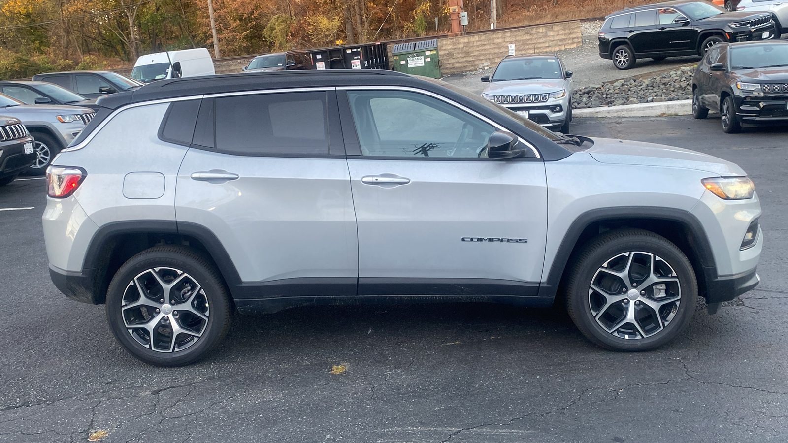 2024 Jeep Compass Limited 27