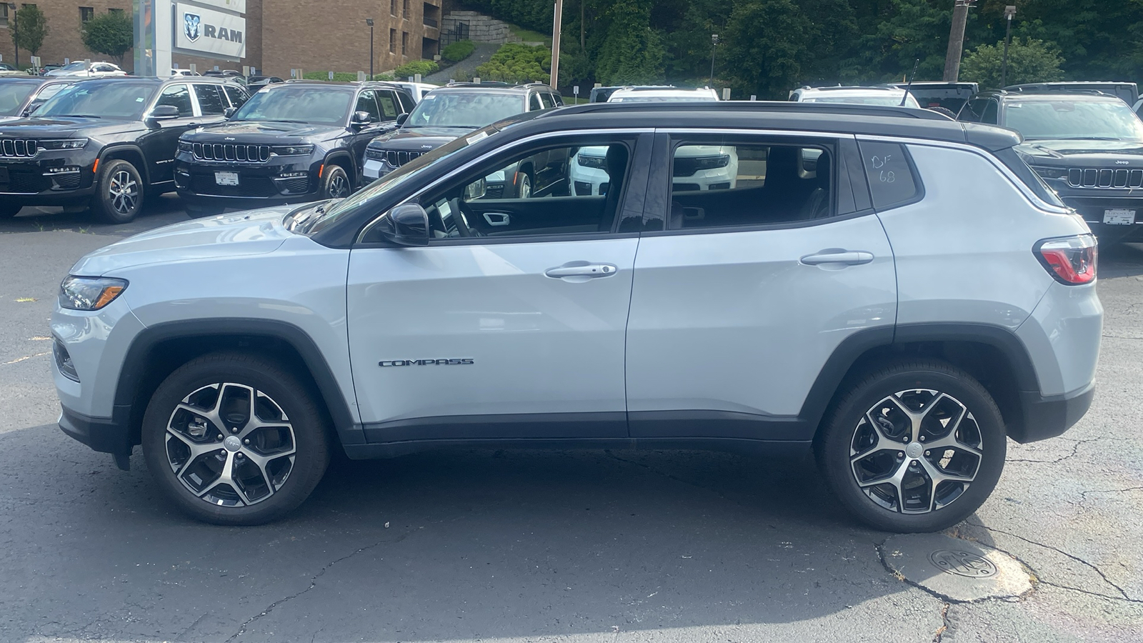 2024 Jeep Compass Limited 4