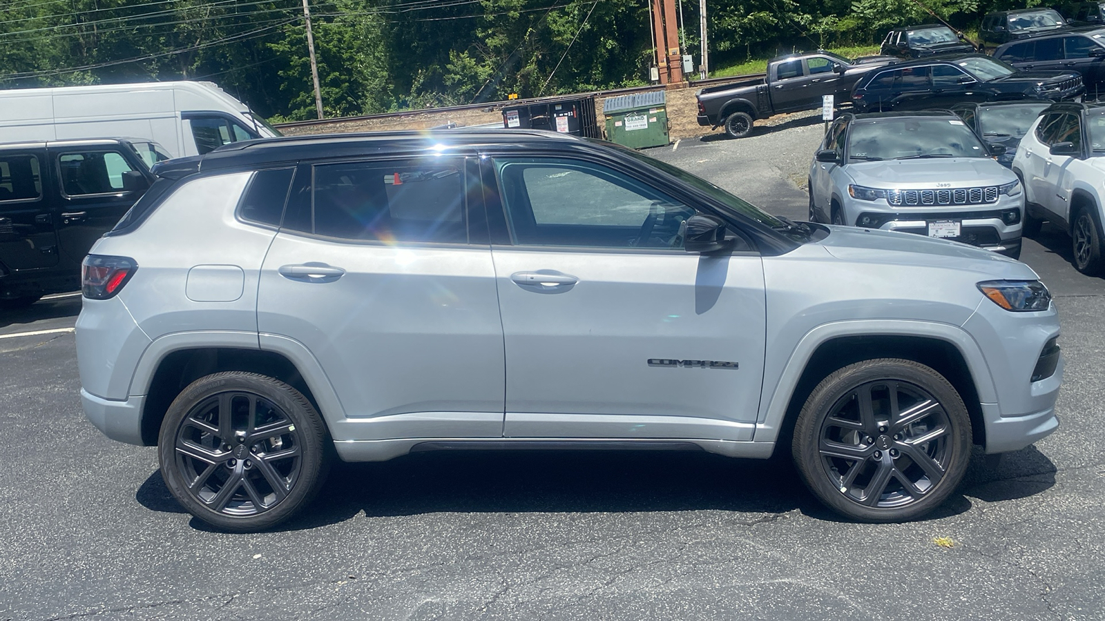 2024 Jeep Compass Limited 28