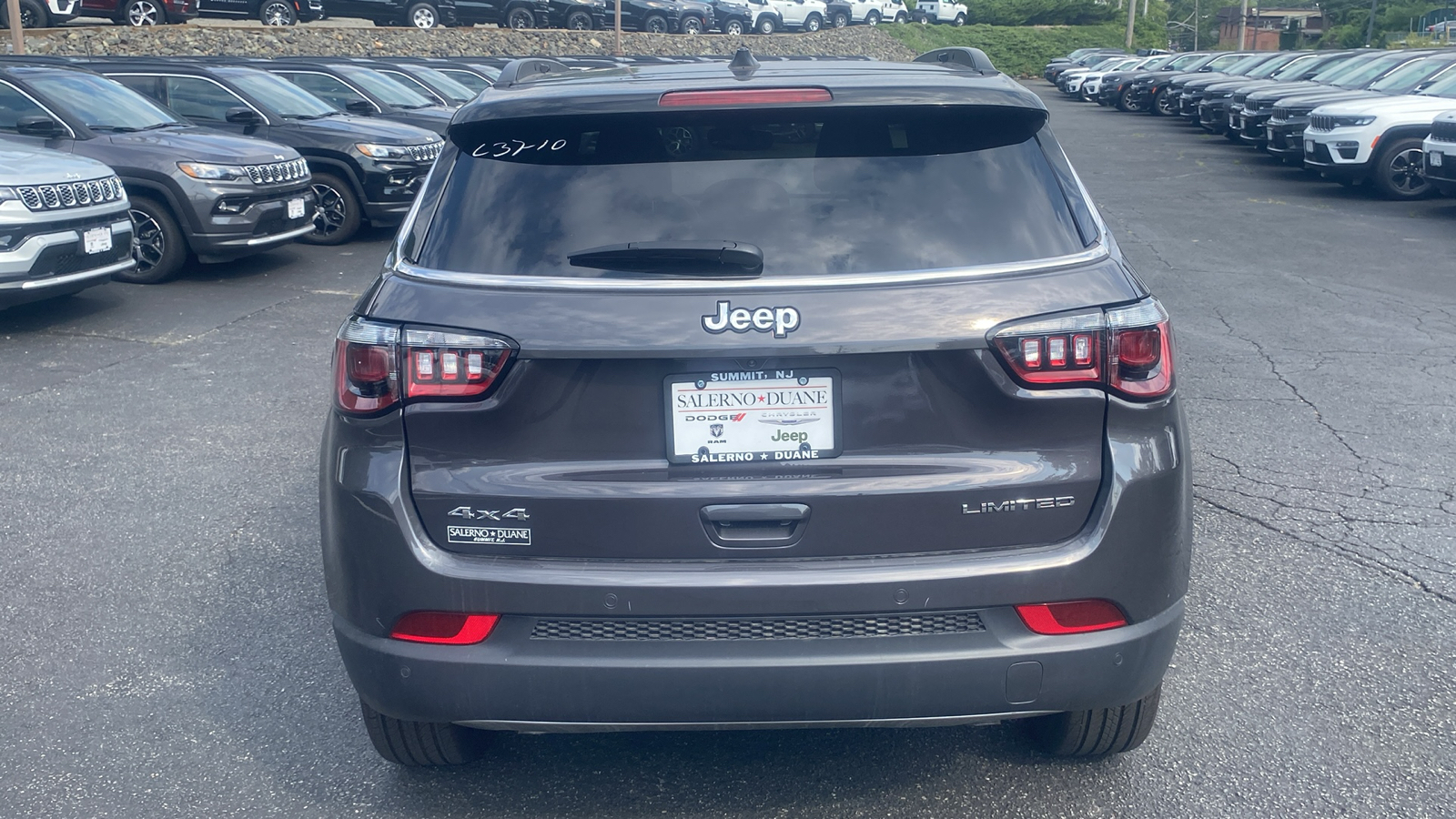 2024 Jeep Compass Limited 25