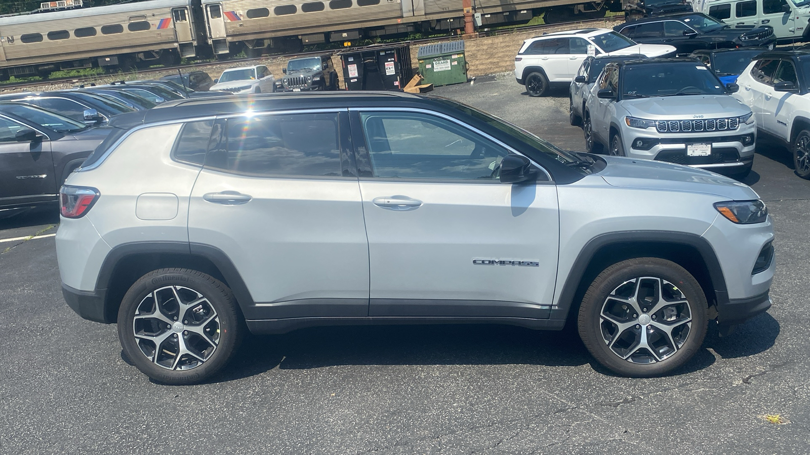 2024 Jeep Compass Limited 28