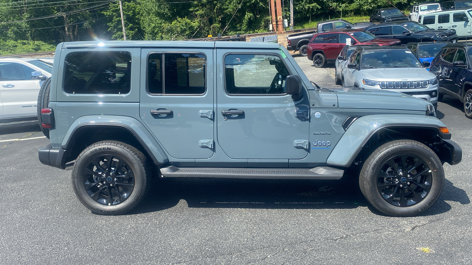 2024 Jeep Wrangler 4xe Sahara 28