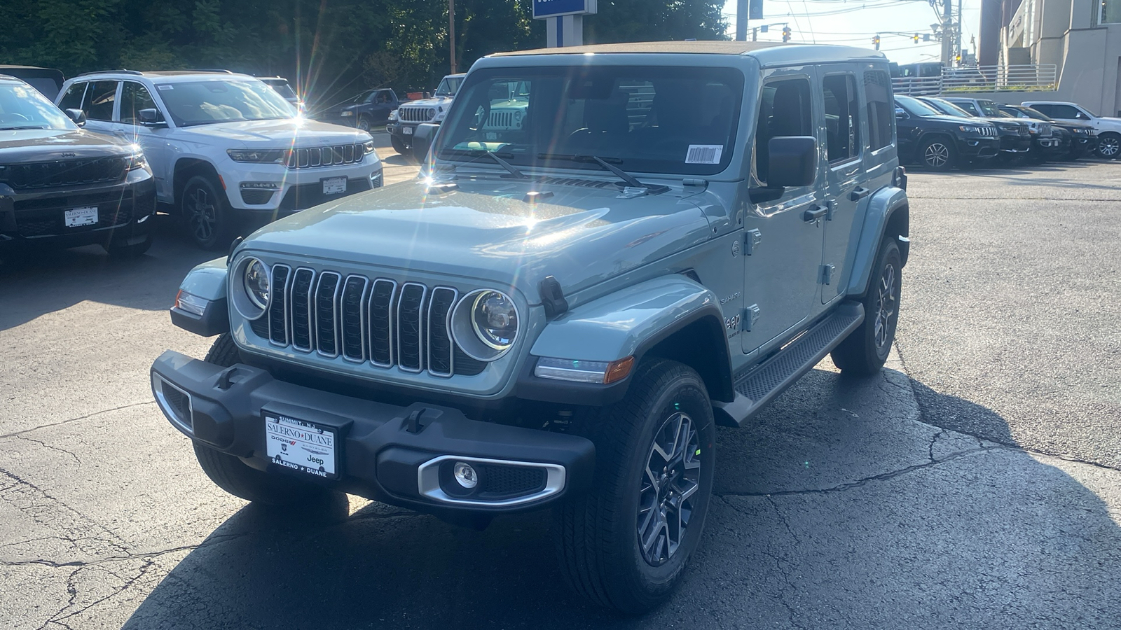 2024 Jeep Wrangler Sahara 3