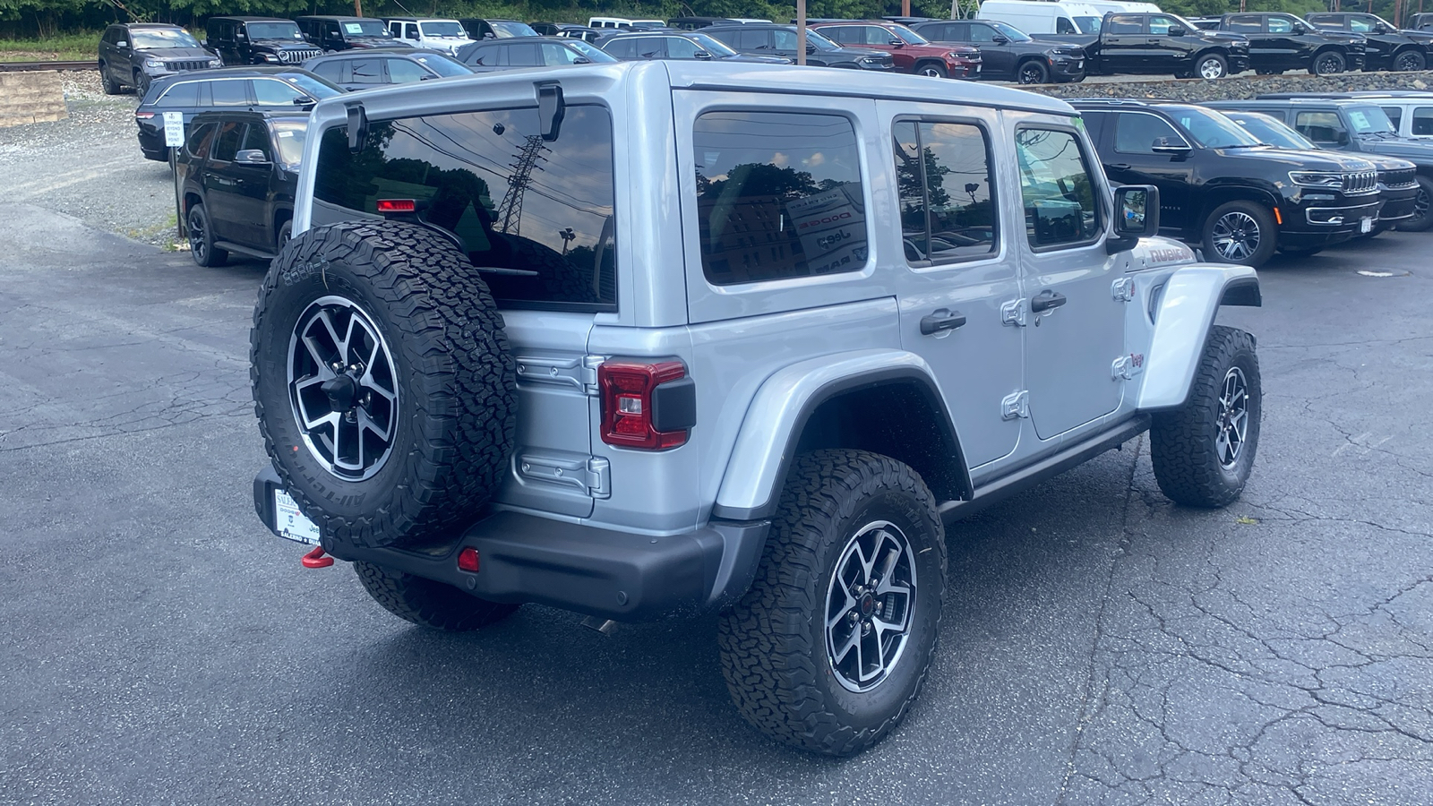 2024 Jeep Wrangler Rubicon X 27