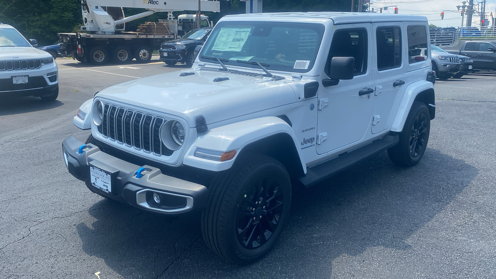 2024 Jeep Wrangler 4xe Sahara 3