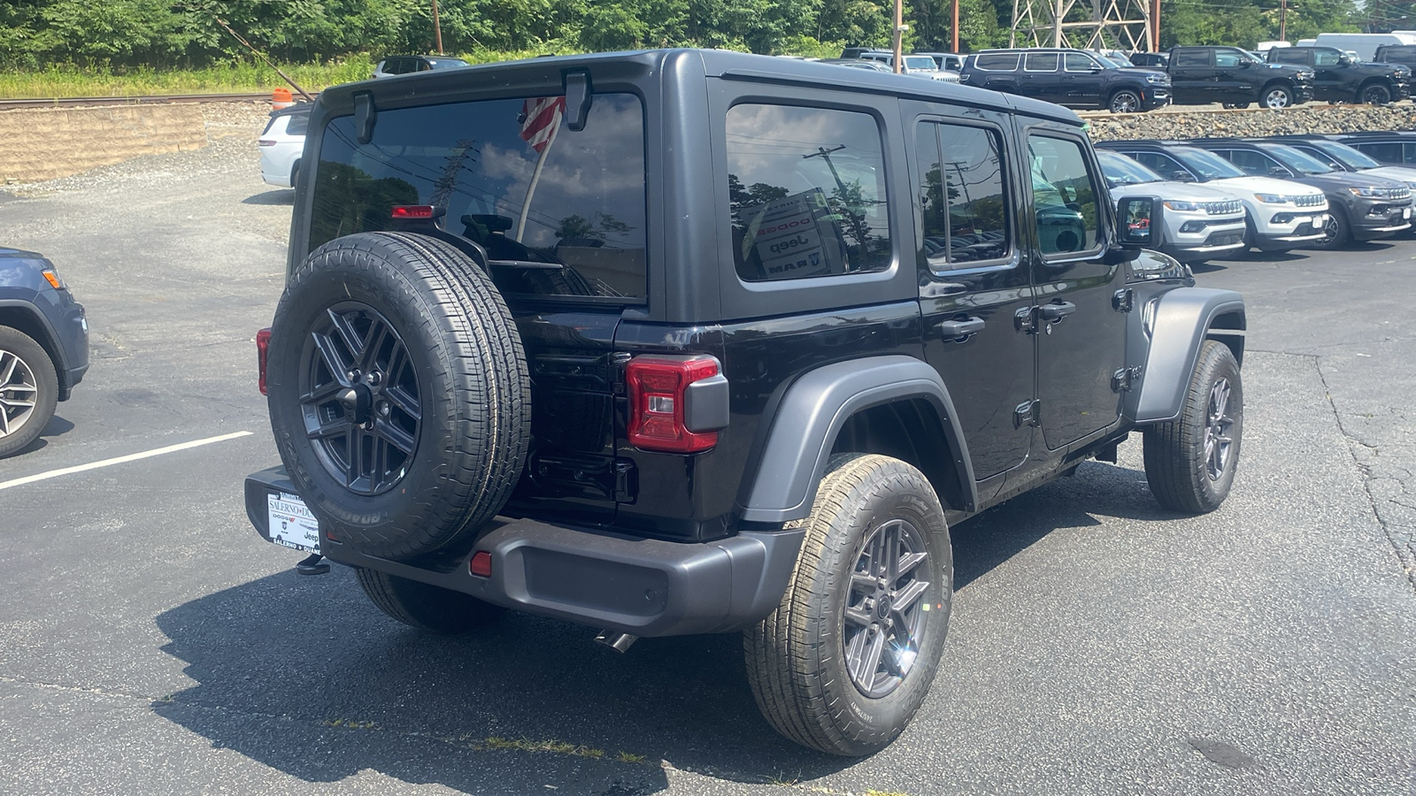 2024 Jeep Wrangler Sport S 26