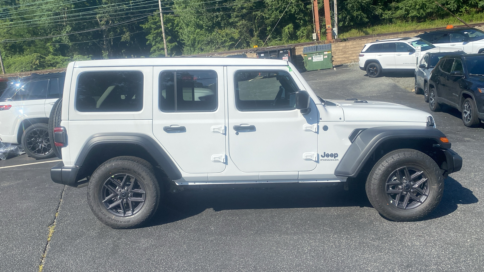 2024 Jeep Wrangler Sport S 27